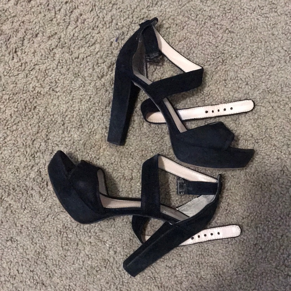 Vince Camuto black heels